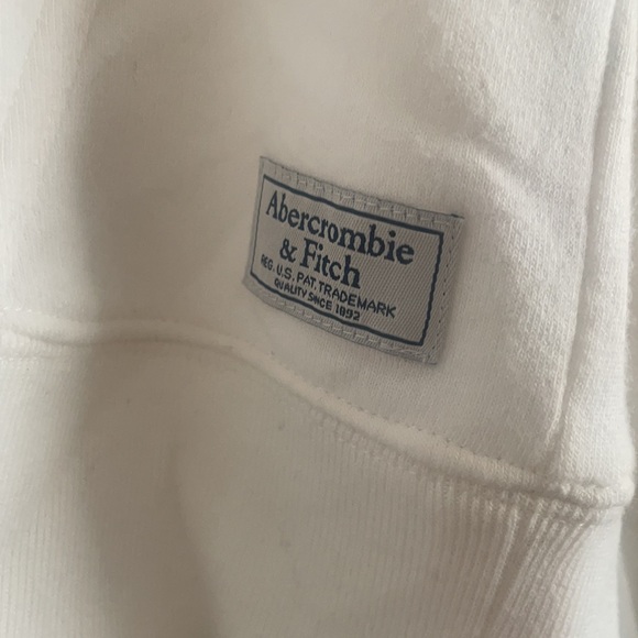 Abercrombie Sherpa Pull Over - Picture 3 of 4